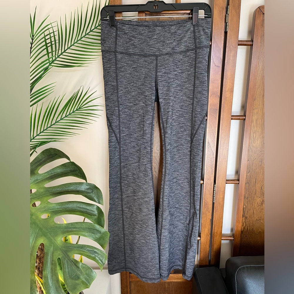 EUC Athleta Heather Charcoal Gray Flare Leggings